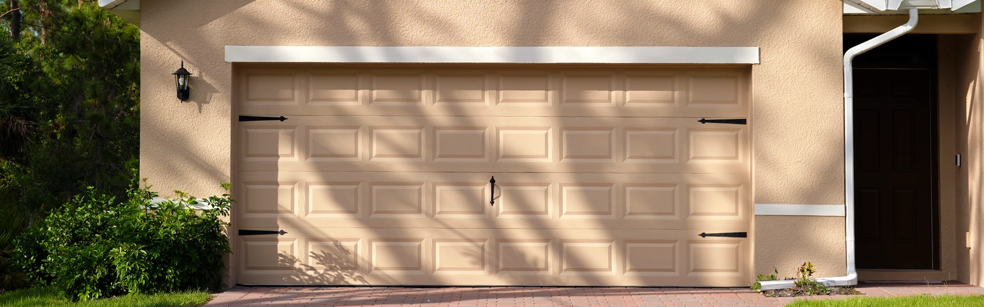 Plantation Garage Door And Gates Llc