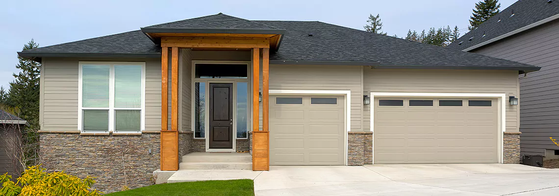 Repair Shaky Garage Door When Closing in Plantation, Florida