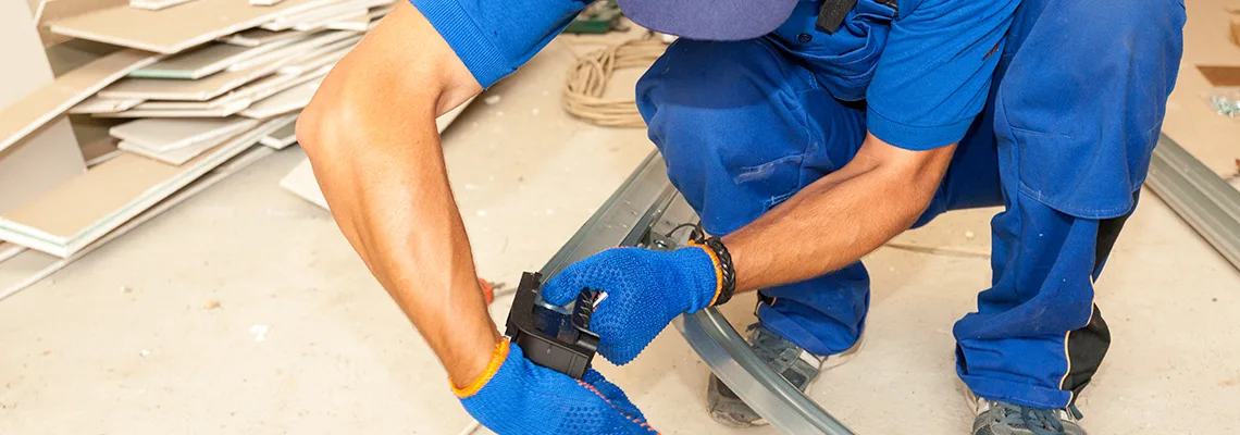 Fix Vinyl Garage Door Loud Noise in Plantation, FL