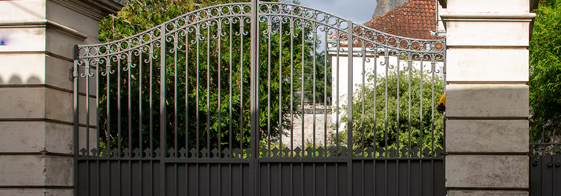 Wooden Swing Gate Repair in Plantation, FL